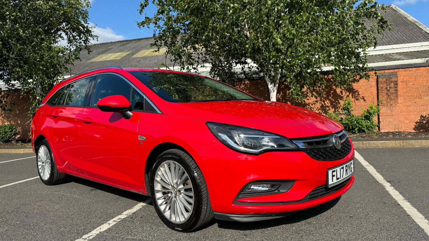 Used Vauxhall Astra 2017 for sale - 76620230: Photo 1