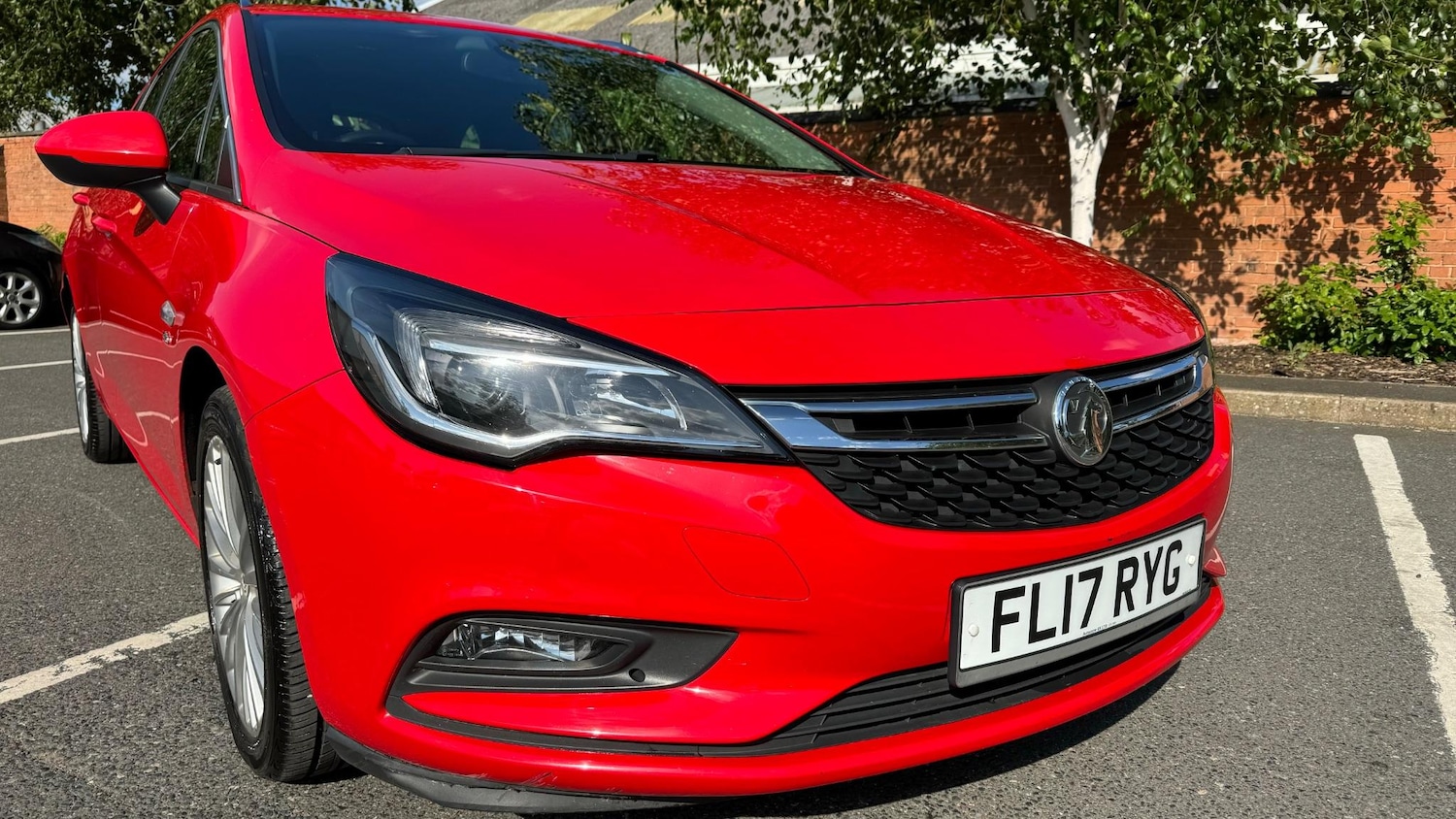 Used Vauxhall Astra 2017 for sale - 76620230: Photo 3