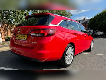 Used Vauxhall Astra 2017 for sale - 76620230: Photo