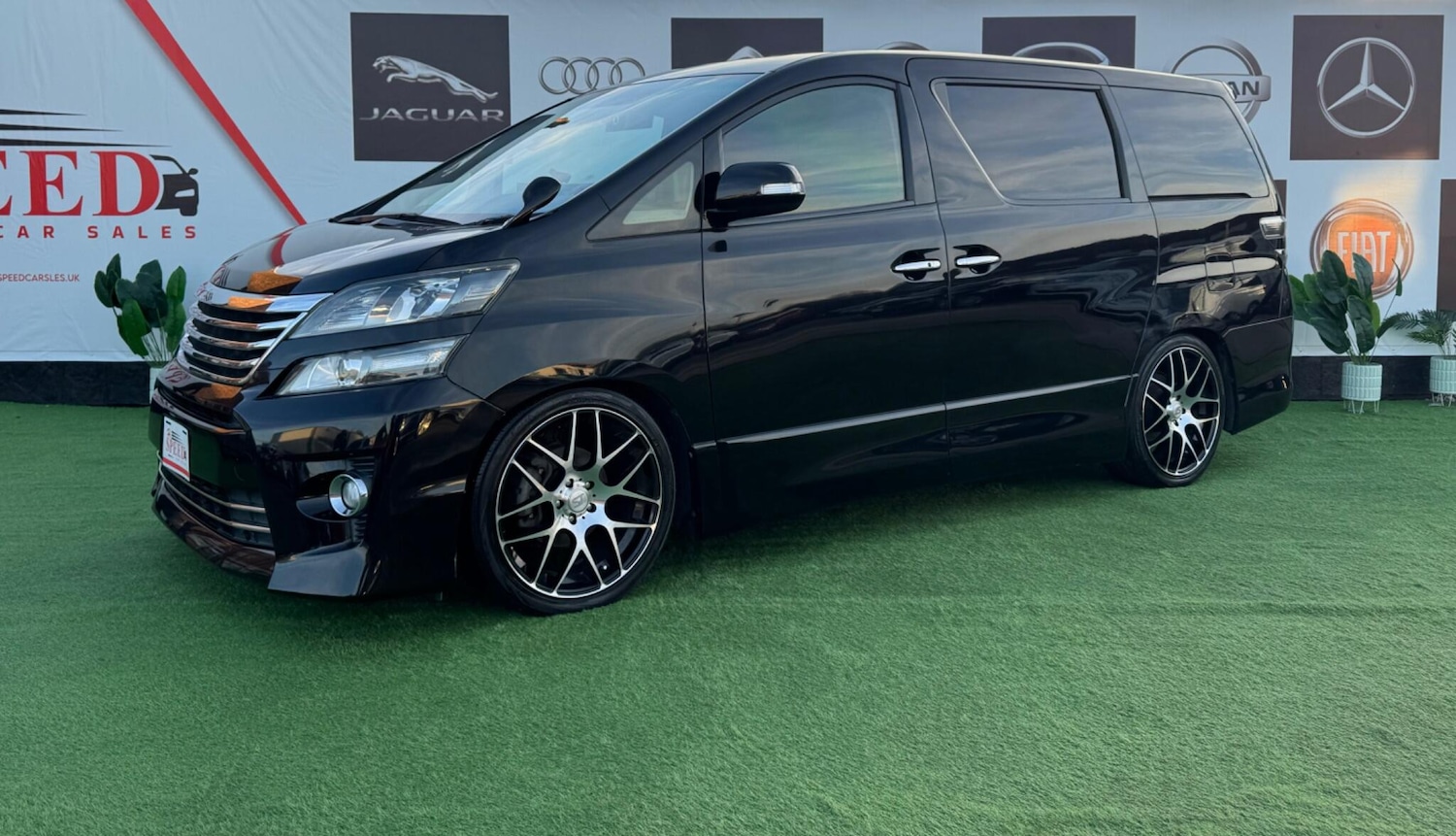 Used Toyota Vellfire for sale - 76667444: Photo 1