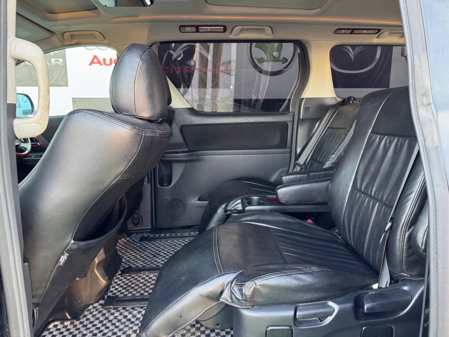 Used Toyota Vellfire for sale - 76667444: Photo 52