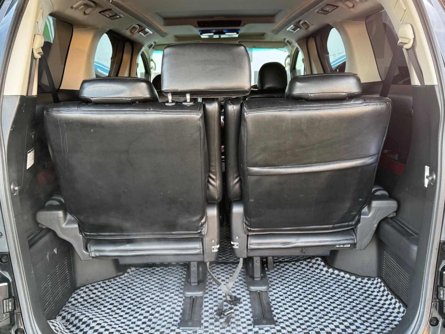 Used Toyota Vellfire for sale - 76996817: Photo 35