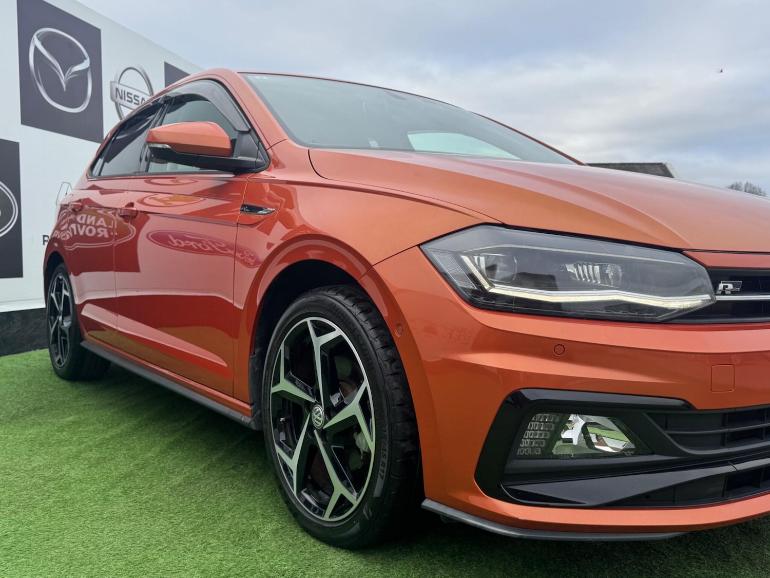 Used Volkswagen Polo for sale - 76646235: Photo 2