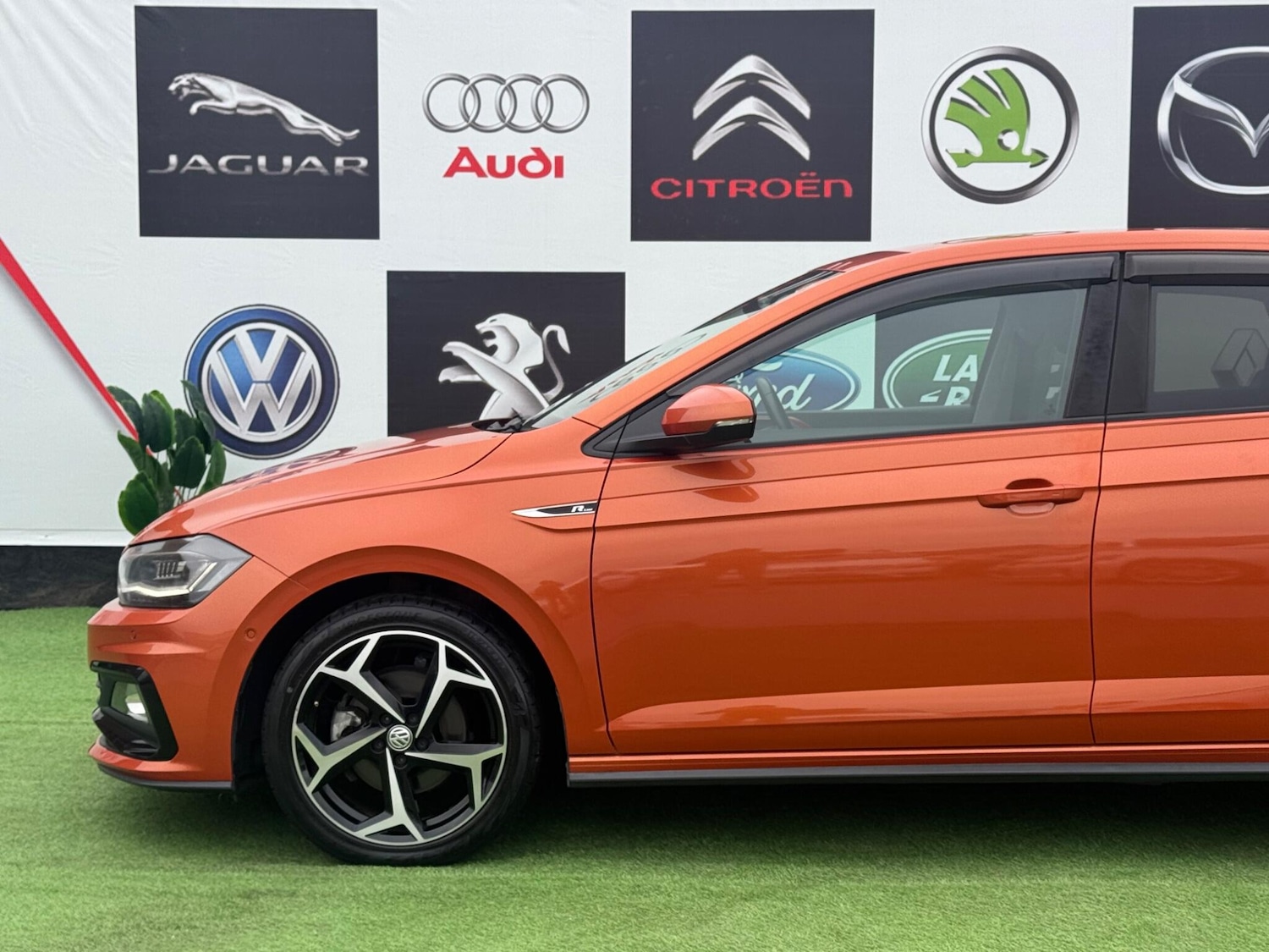 Used Volkswagen Polo for sale - 76646235: Photo 9