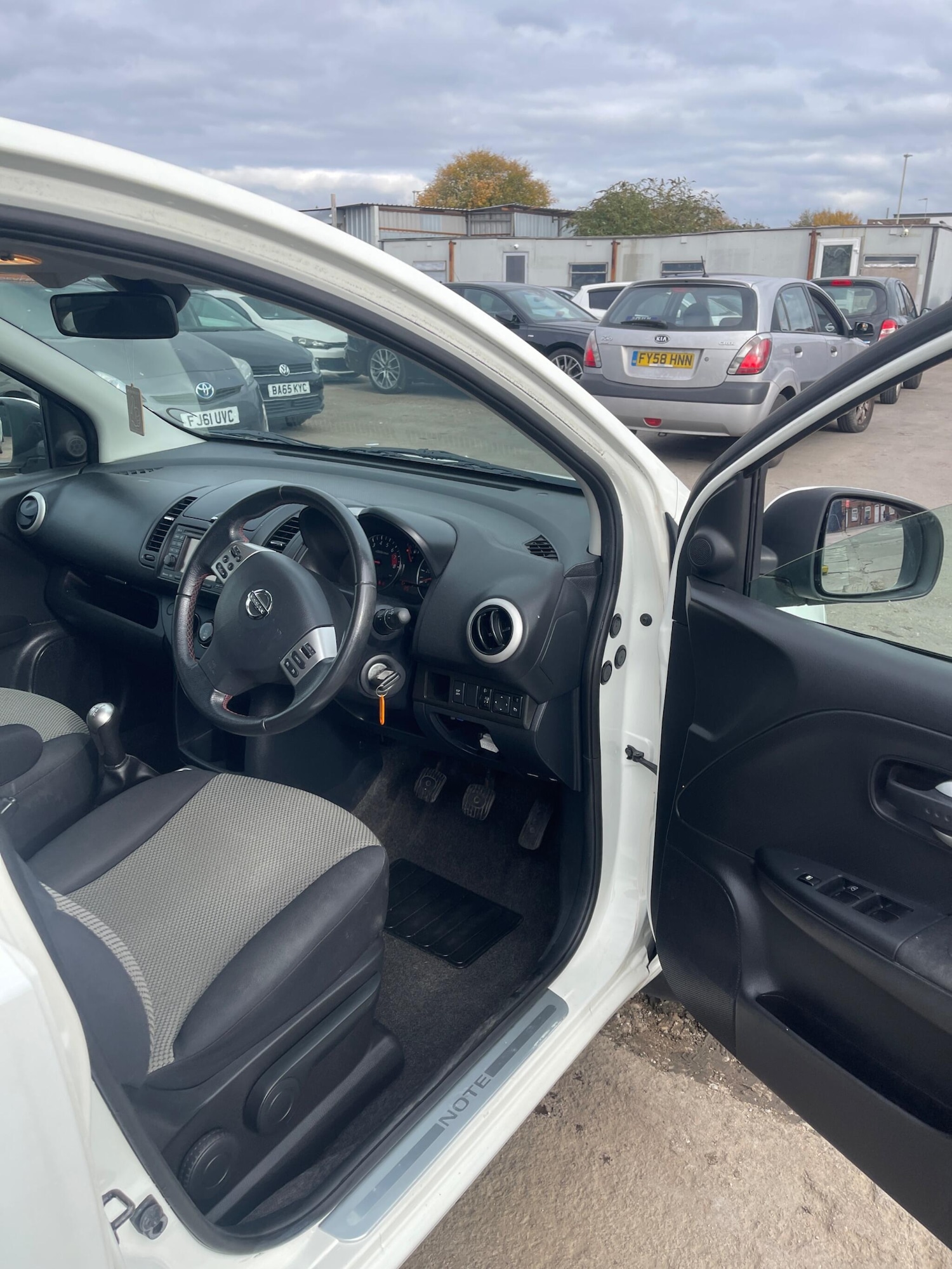 Used Nissan Note 2011 for sale - 76619958: Photo 10