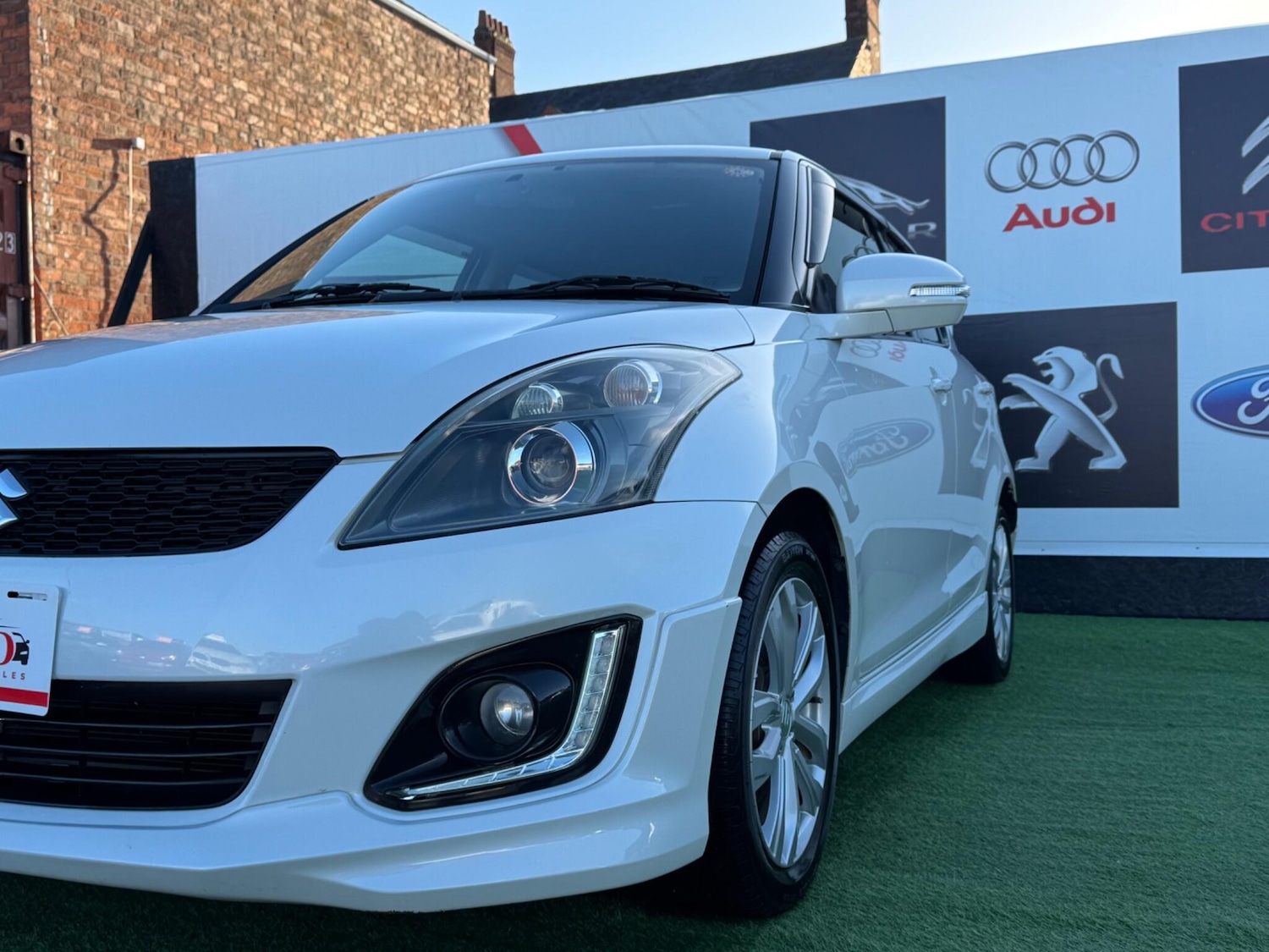 Used Suzuki Swift for sale - 77016202: Photo 5