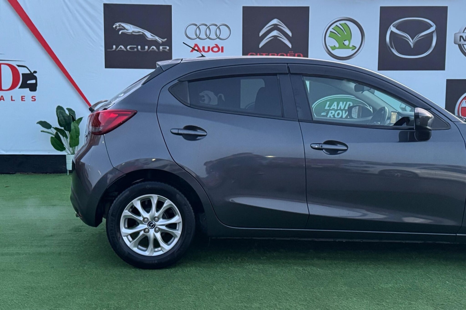 Used Mazda Mazda2 for sale - 77015546: Photo 13