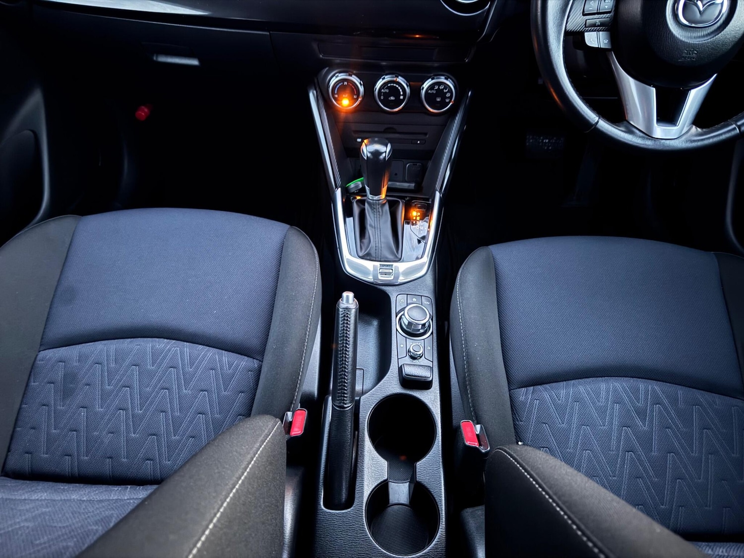 Used Mazda Mazda2 for sale - 77015546: Photo 17