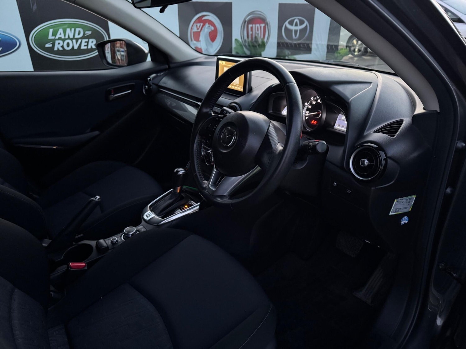 Used Mazda Mazda2 for sale - 77015546: Photo 22