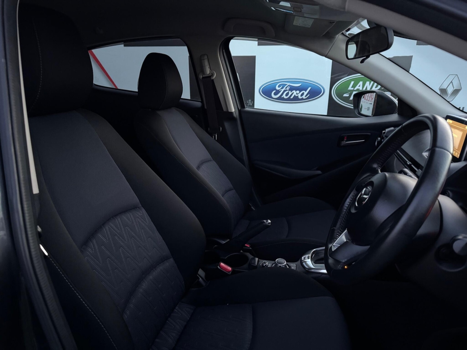 Used Mazda Mazda2 for sale - 77015546: Photo 26