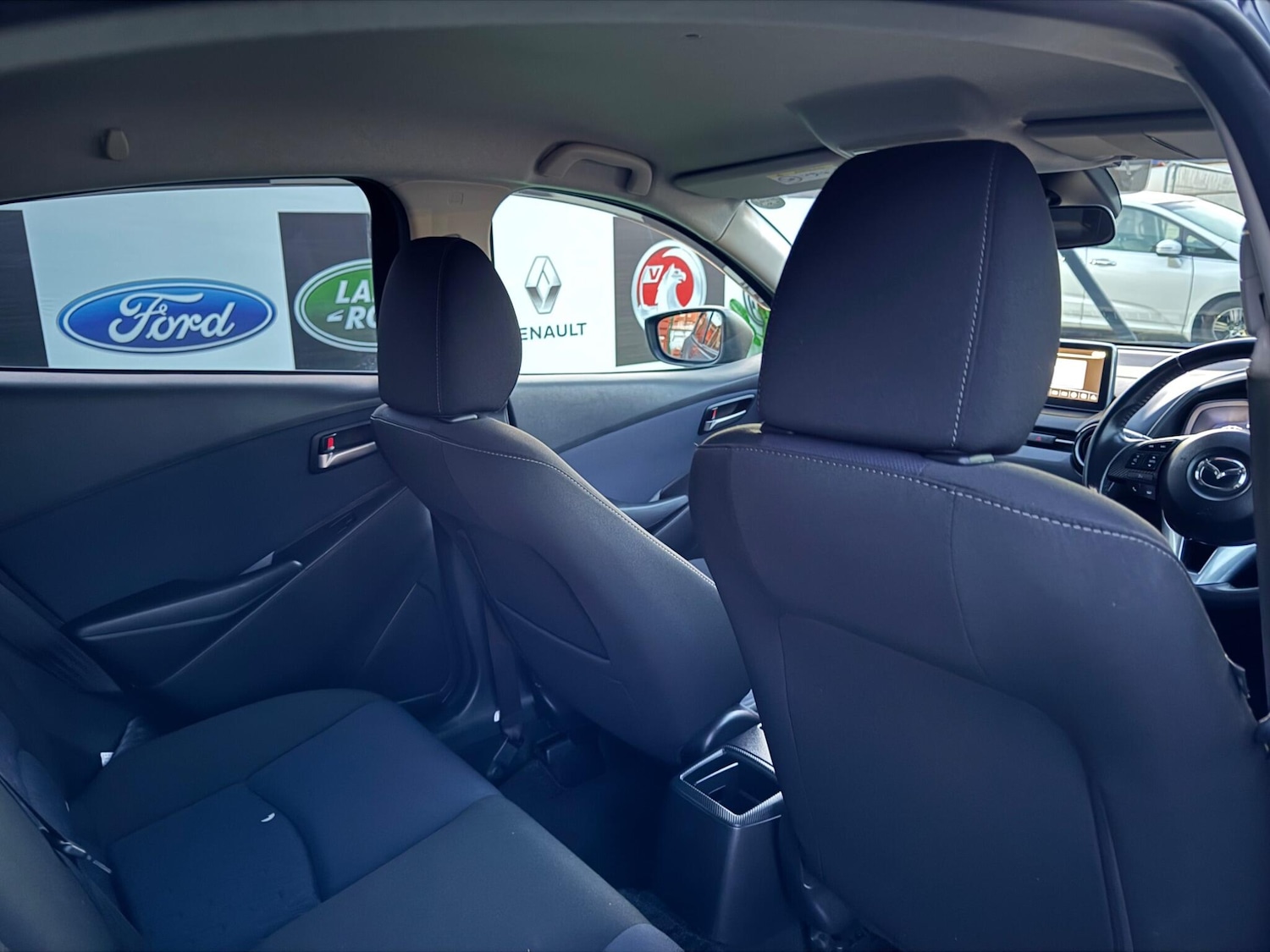 Used Mazda Mazda2 for sale - 77015546: Photo 27