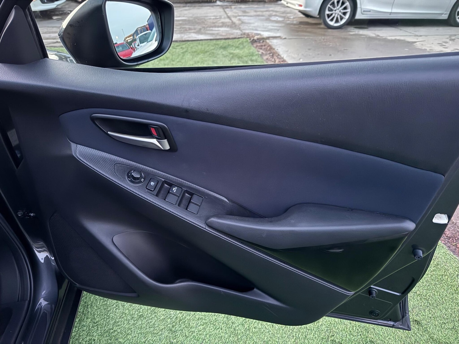 Used Mazda Mazda2 for sale - 77015546: Photo 32