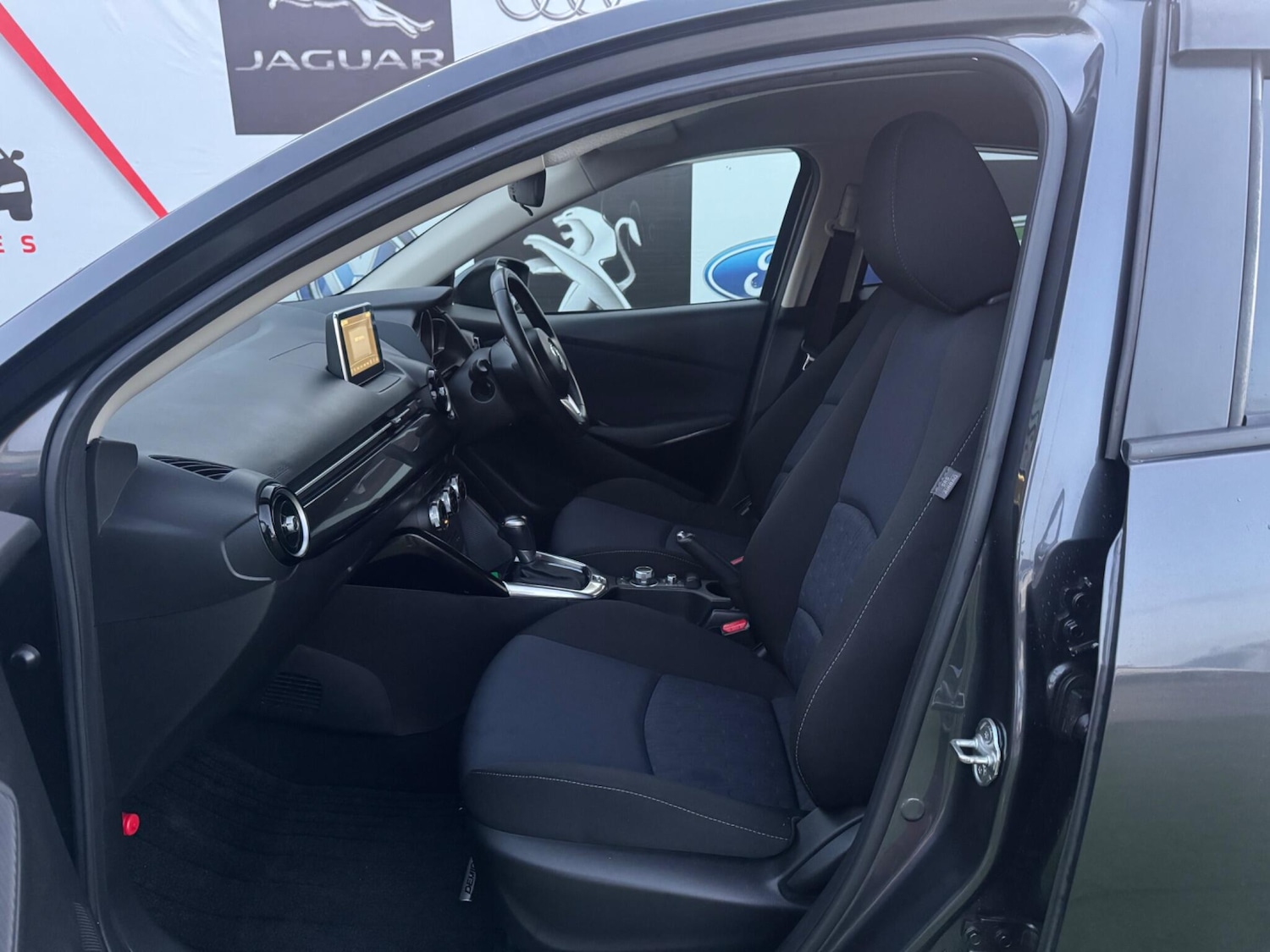 Used Mazda Mazda2 for sale - 77015546: Photo 42