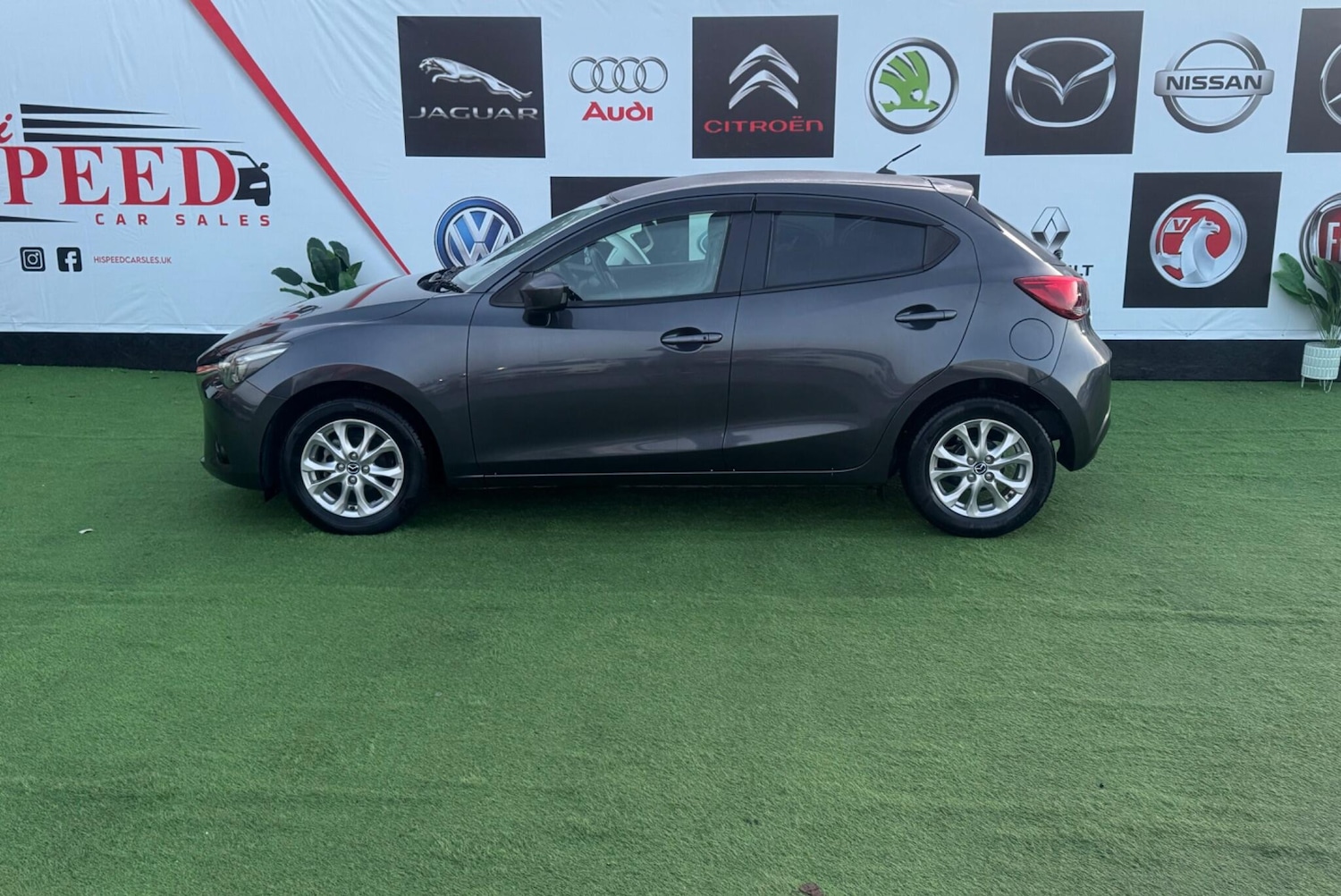 Used Mazda Mazda2 for sale - 77015546: Photo 9