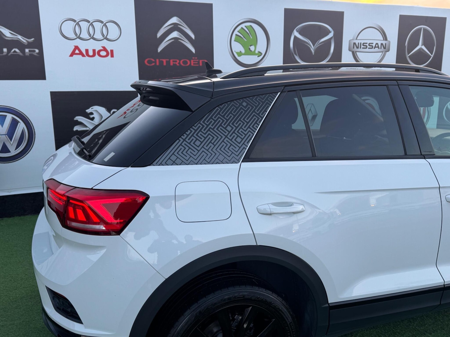 Used Volkswagen T-Roc for sale - 76997114: Photo 12