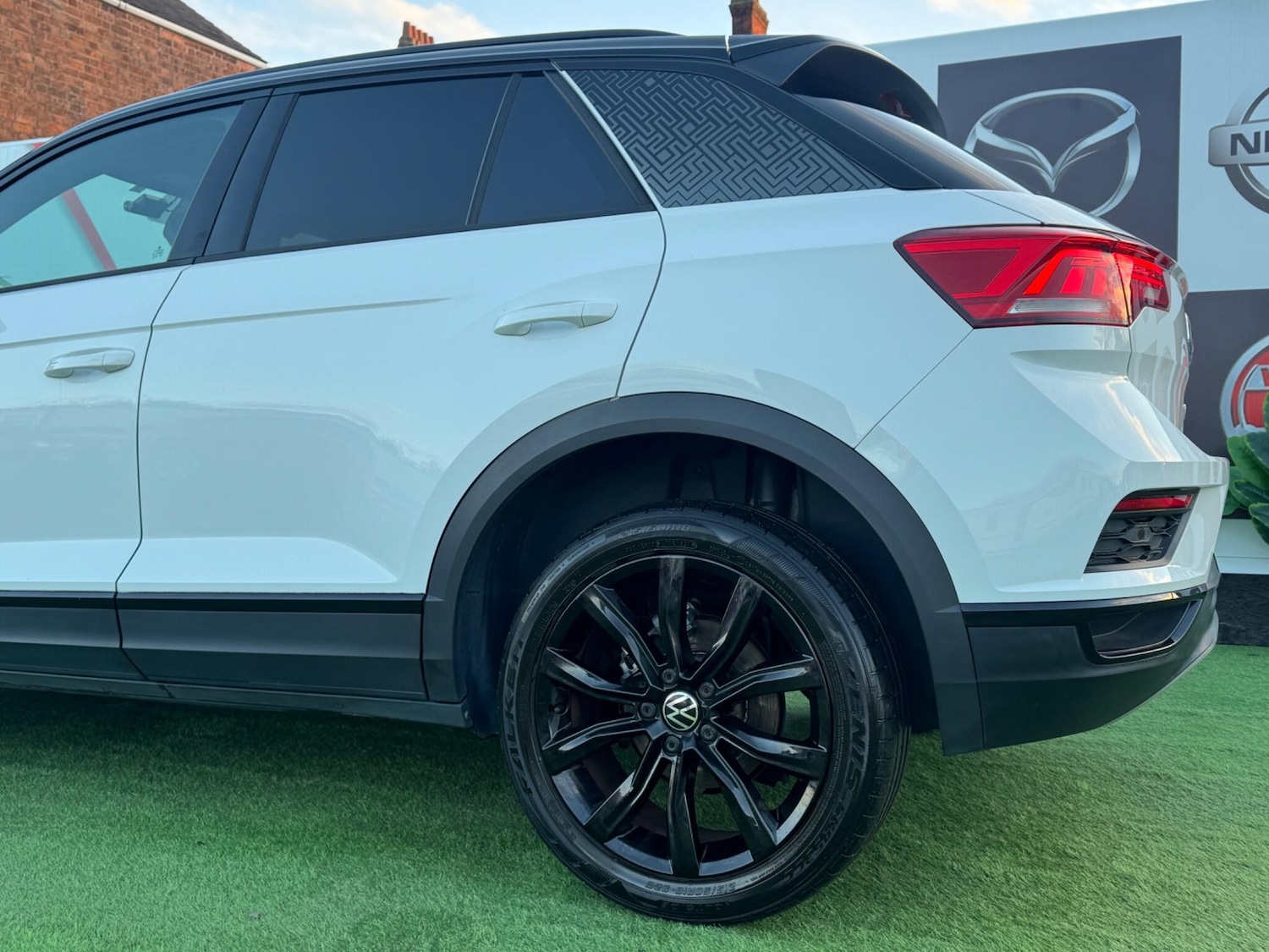 Used Volkswagen T-Roc for sale - 76997114: Photo 23