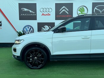 Used Volkswagen T-Roc 2022 for sale - 76997114: Photo