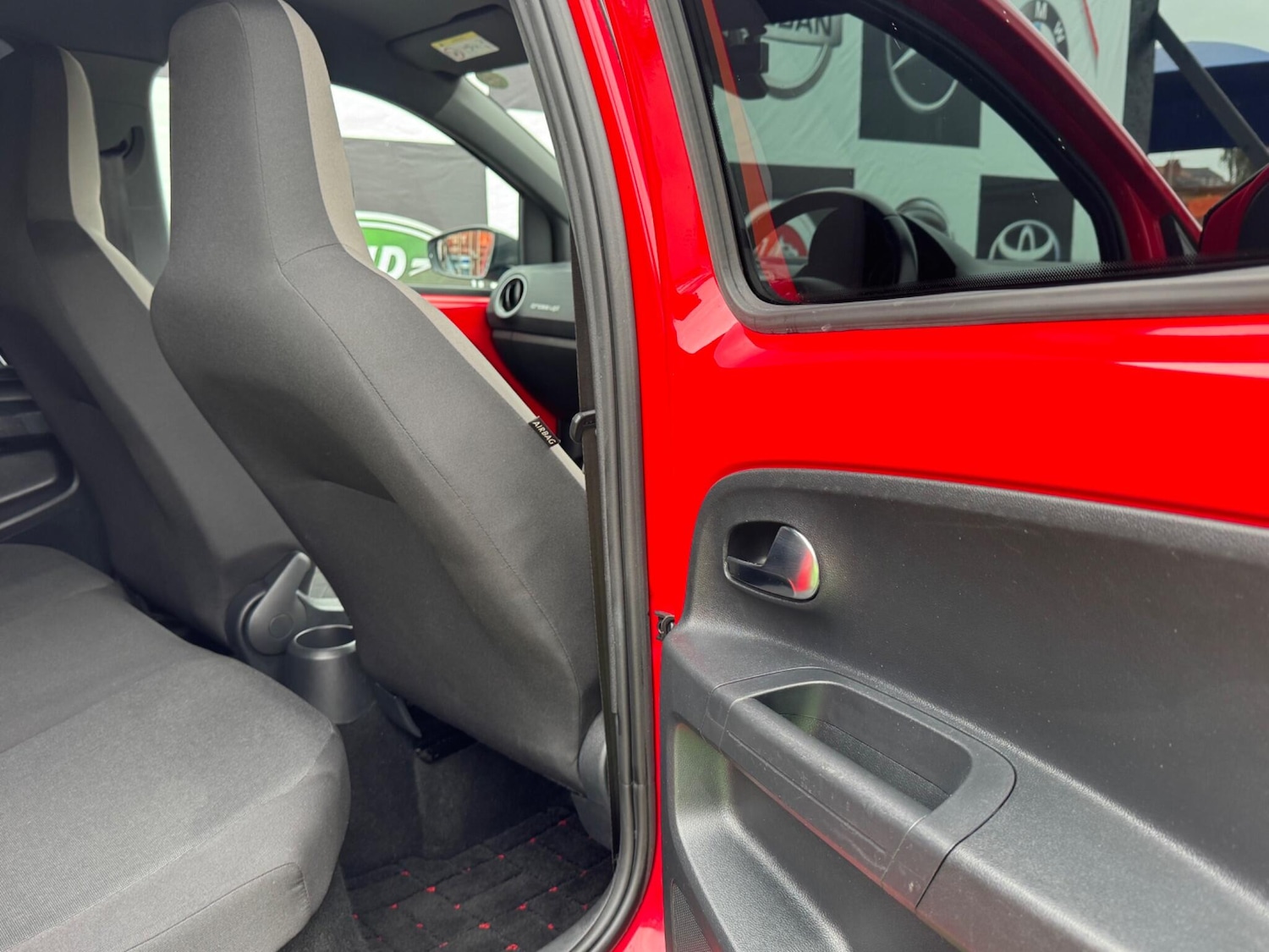 Used Volkswagen up! for sale - 76620170: Photo 16