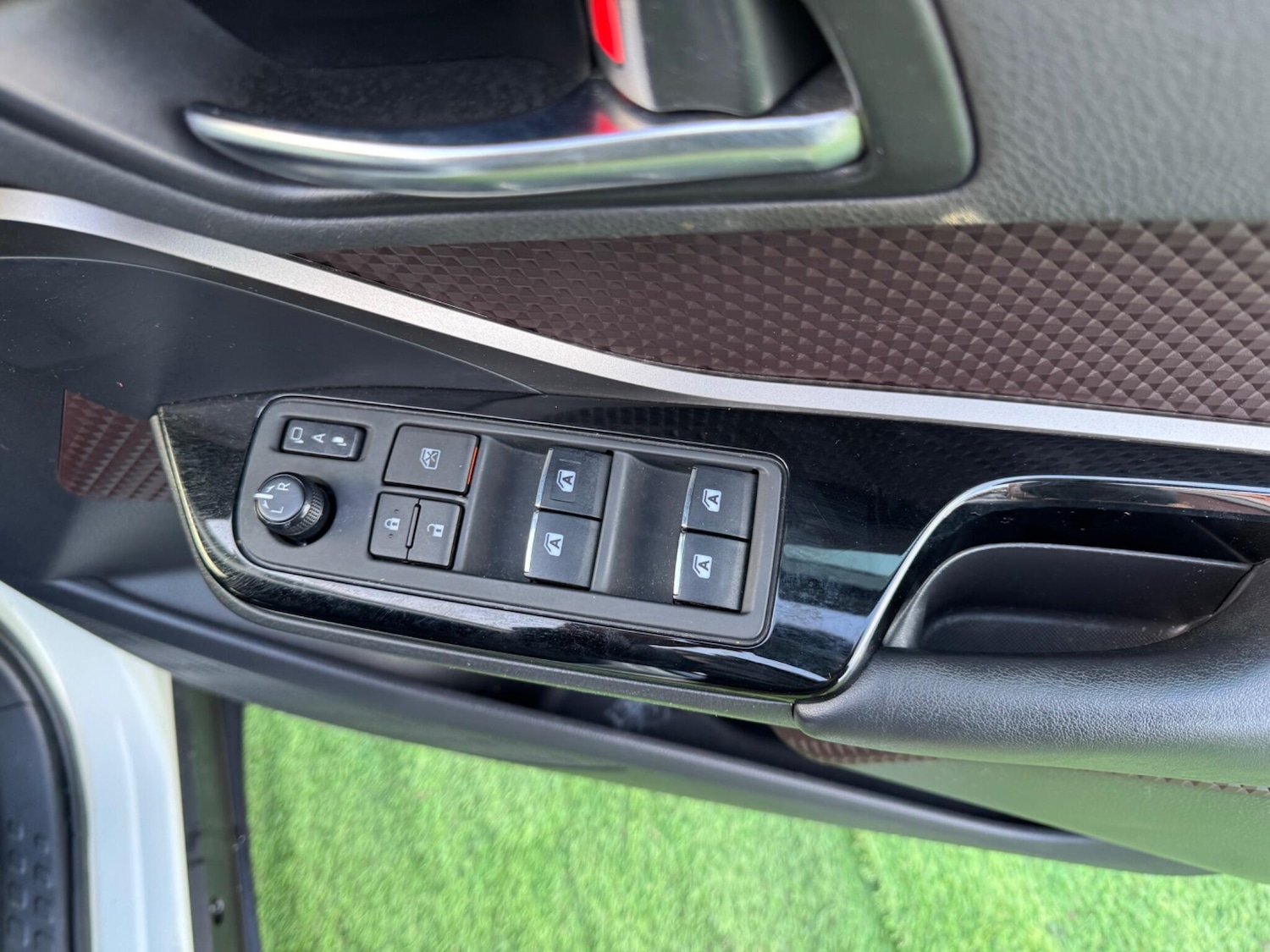 Used Toyota C-HR for sale - 76994645: Photo 29