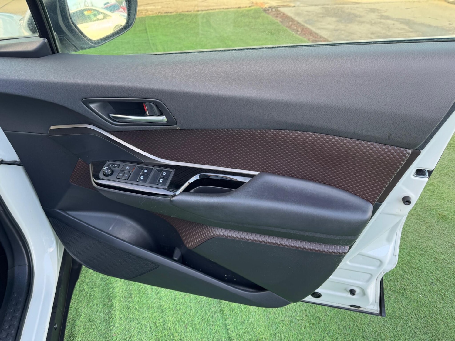 Used Toyota C-HR for sale - 76994645: Photo 30