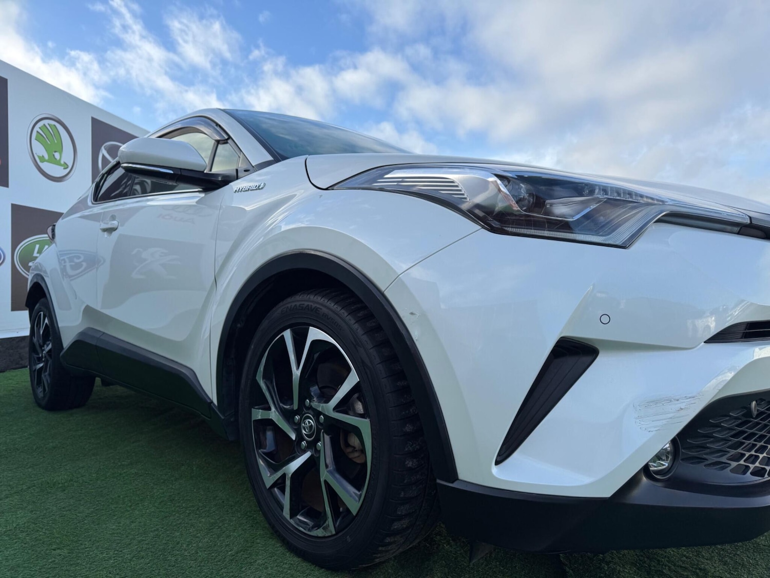 Used Toyota C-HR for sale - 76994645: Photo 6