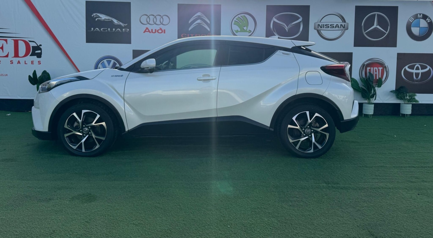 Used Toyota C-HR for sale - 76994645: Photo 8