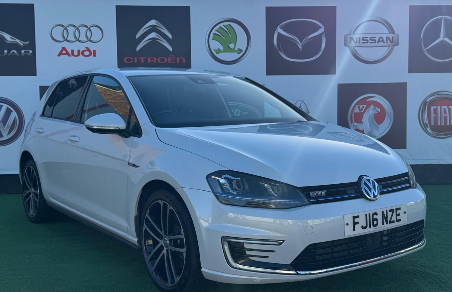 Used Volkswagen Golf 2025 for sale - 76620323: Photo 1