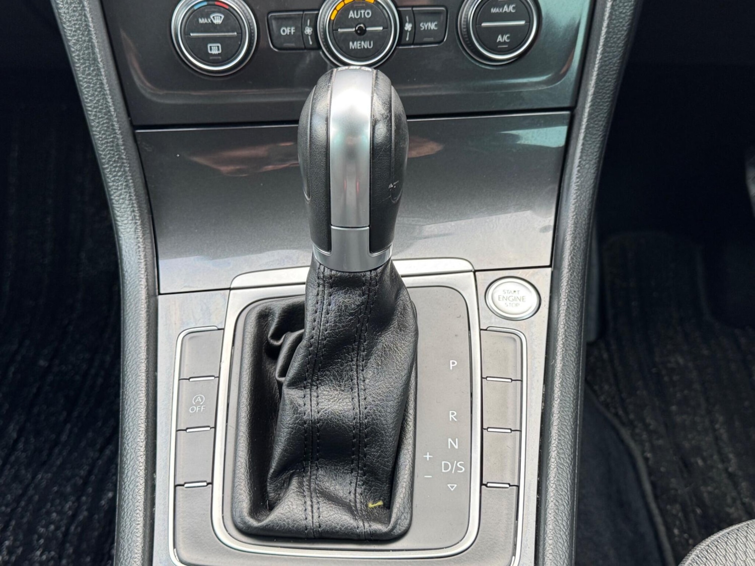 Used Volkswagen Golf for sale - 76645356: Photo 40