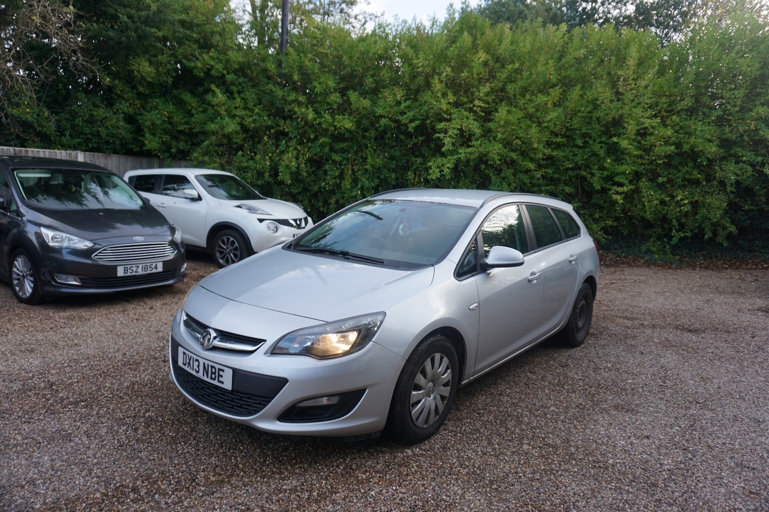 Used Vauxhall Astra 2013 for sale - 76626602: Photo 2