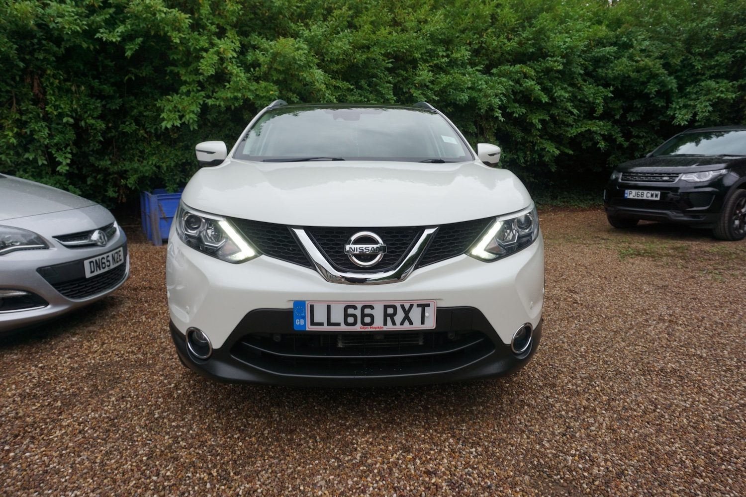 Used Nissan Qashqai 2016 for sale - 77729658: Photo 2