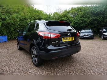 Used Nissan Qashqai 2016 for sale - 76490378: Photo