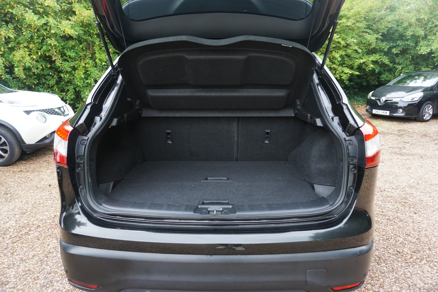 Used Nissan Qashqai 2016 for sale - 76490378: Photo 9