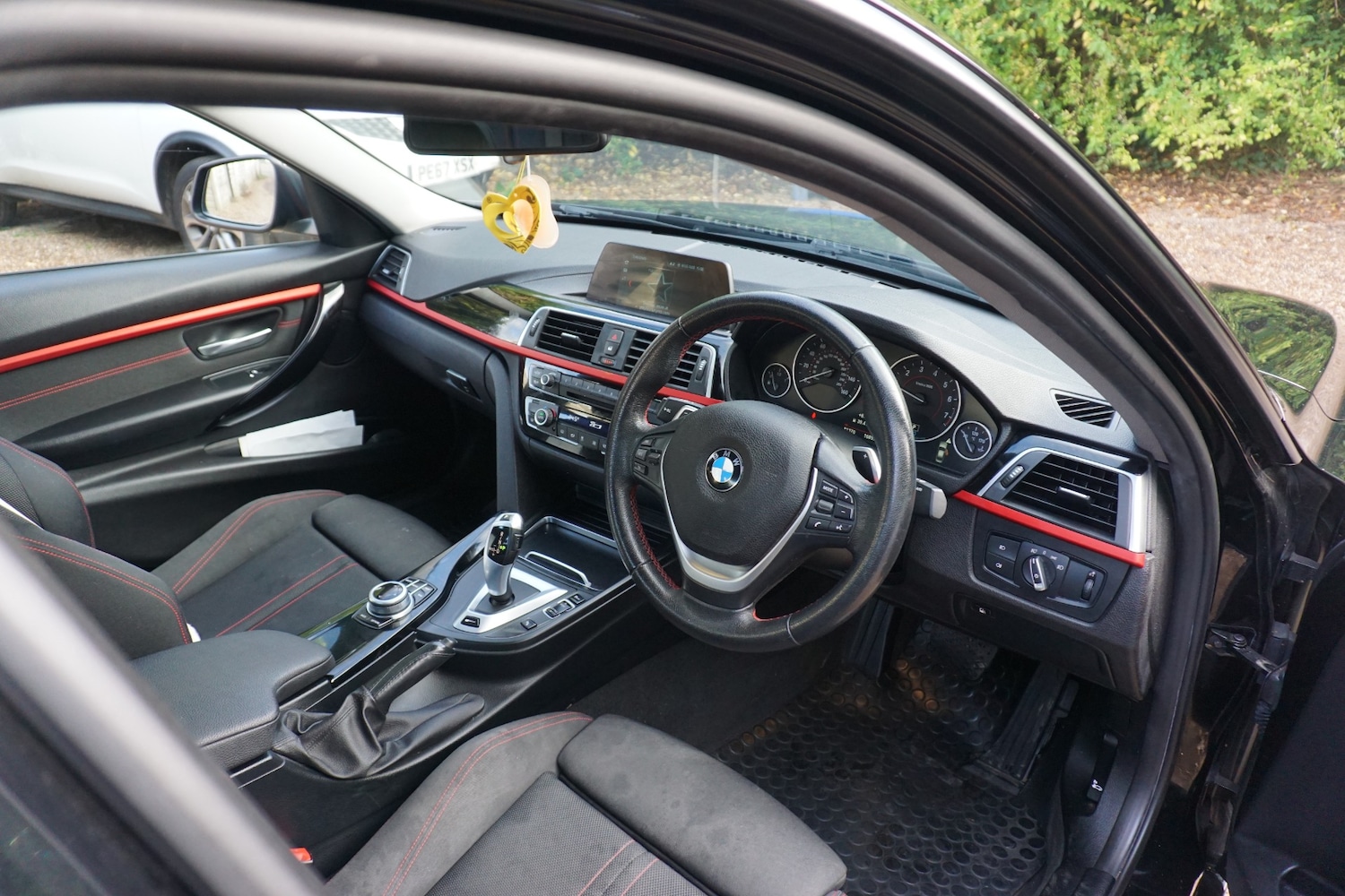 Used BMW 3 Series 2017 for sale - 76613580: Photo 12