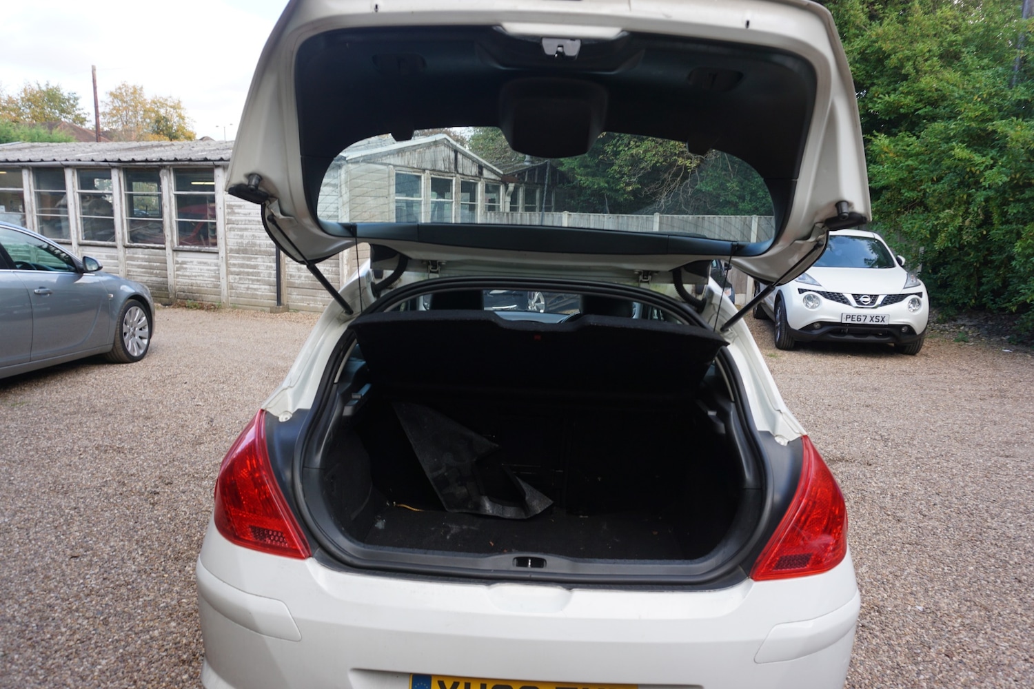 Used Peugeot 308 2010 for sale - 76287008: Photo 16