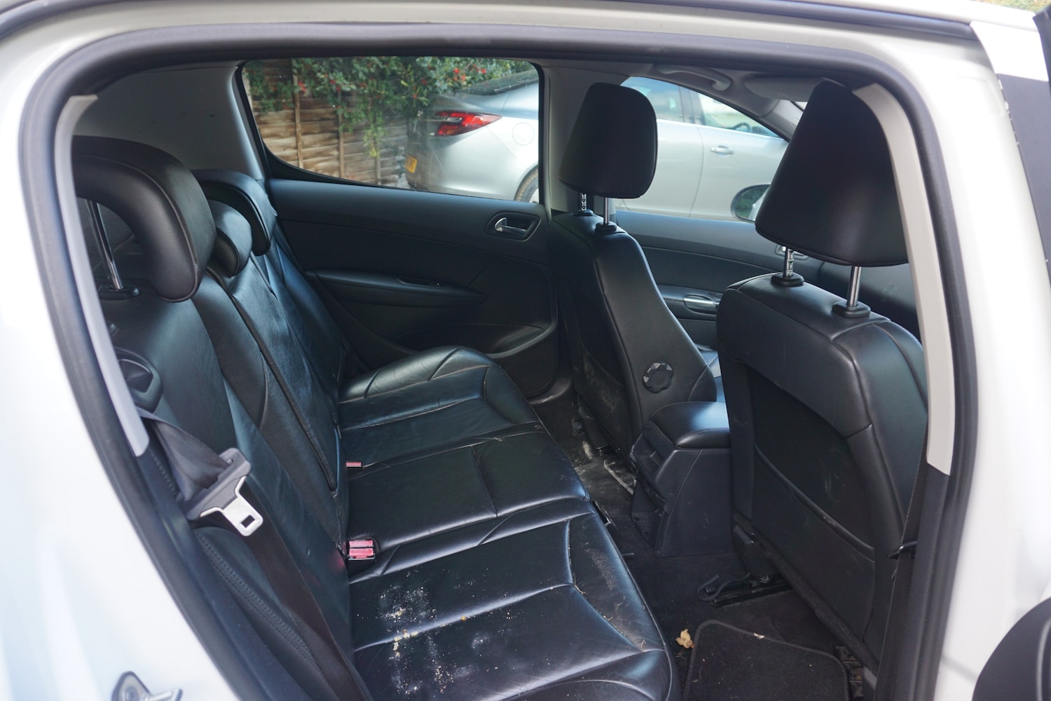 Used Peugeot 308 2010 for sale - 76287008: Photo 18