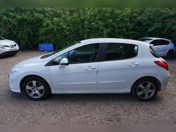 Used Peugeot 308 2010 for sale - 76287008: Photo
