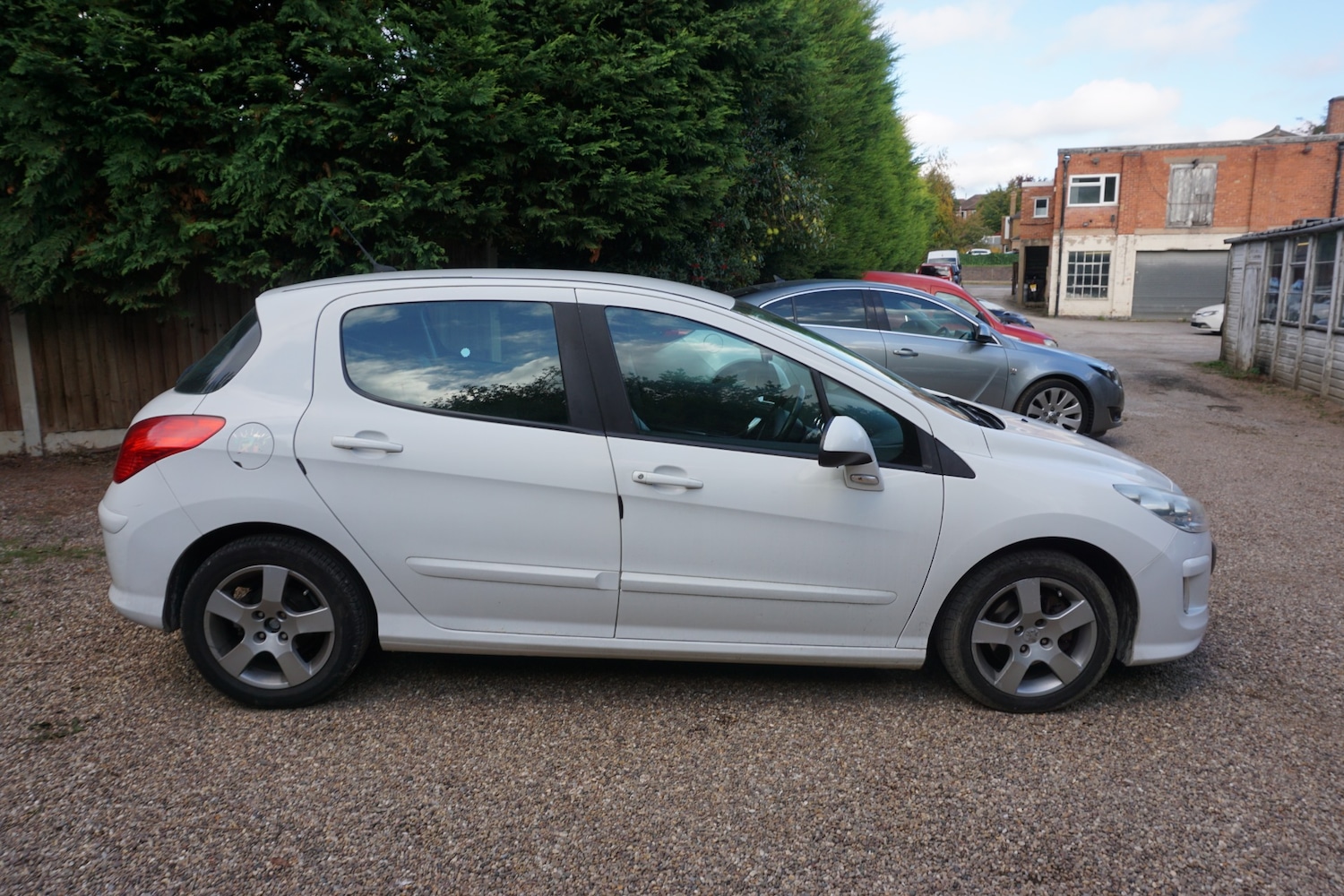 Used Peugeot 308 2010 for sale - 76287008: Photo 5