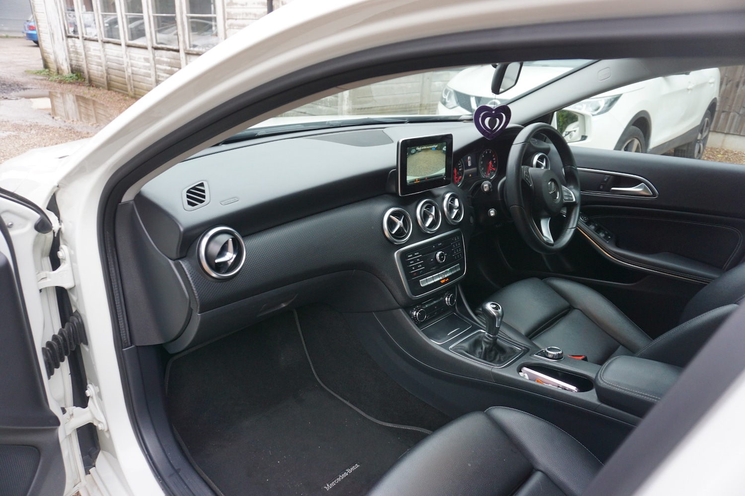 Used Mercedes-Benz A-Class 2017 for sale - 76542346: Photo 25