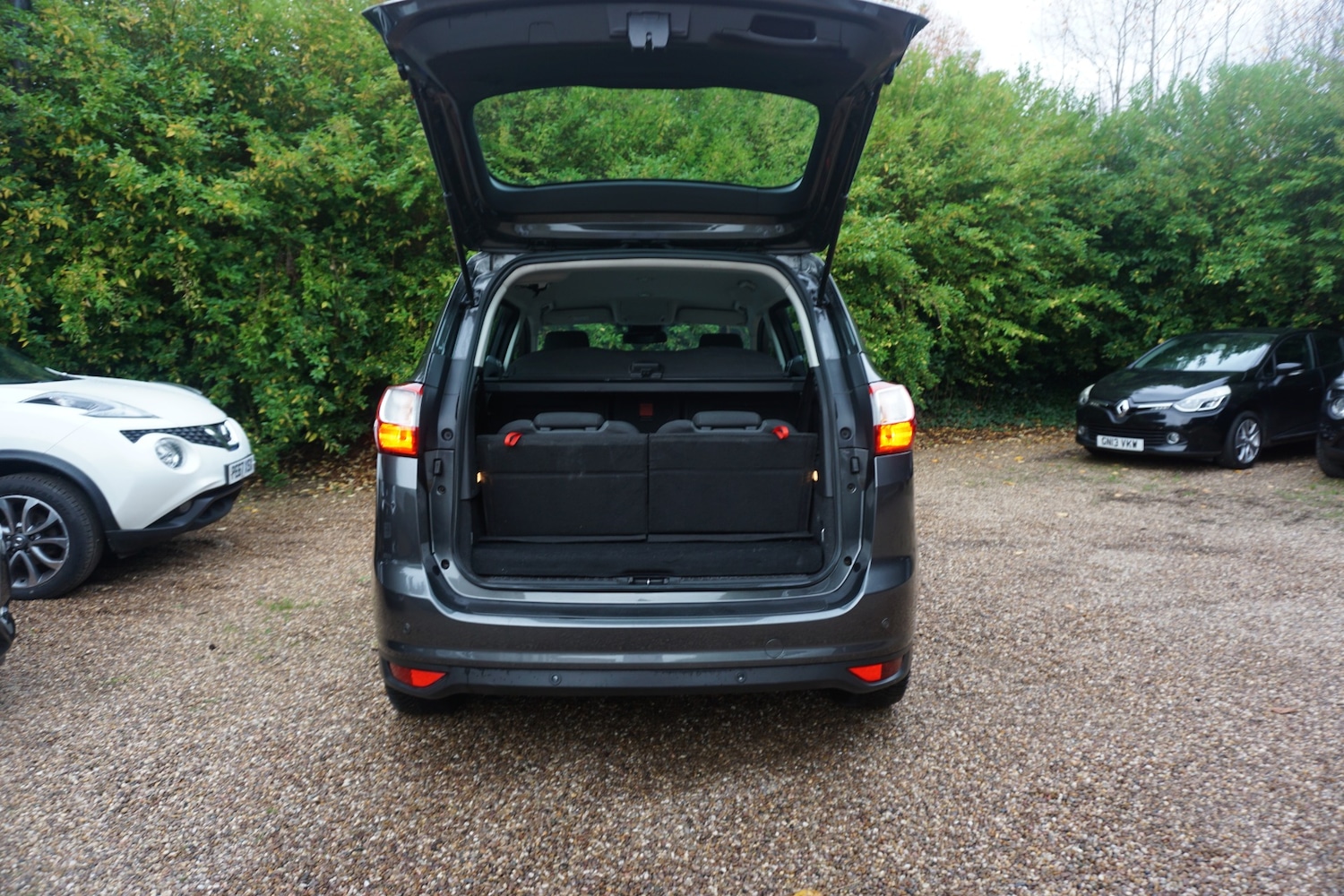 Used Ford Grand C-Max 2017 for sale - 76478270: Photo 12