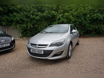 Used Vauxhall Astra 2015 for sale - 76076790: Photo