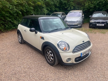 MINI Hatch feature image