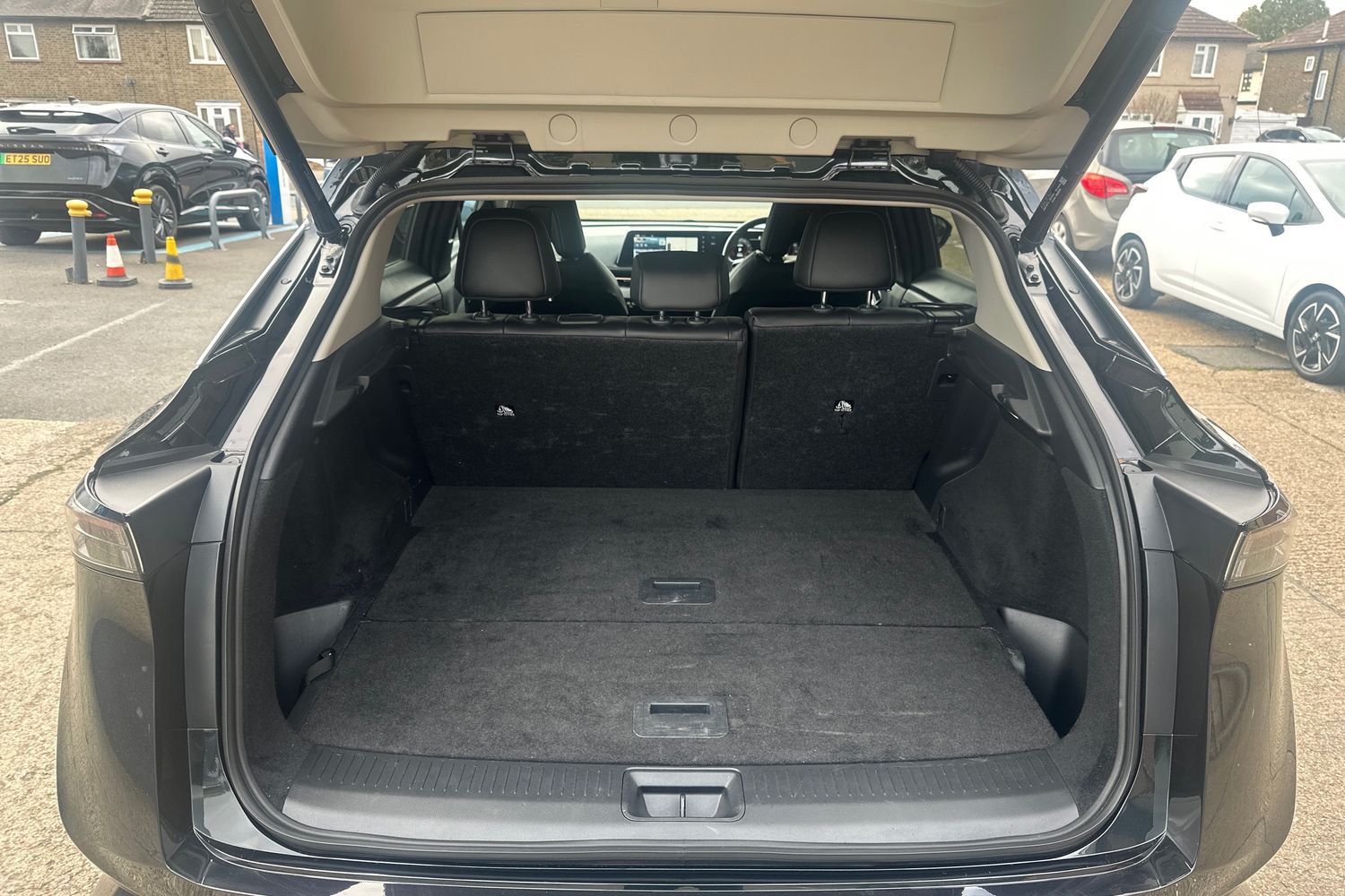 Used Nissan ARIYA 2025 for sale - 76321896: Photo 24