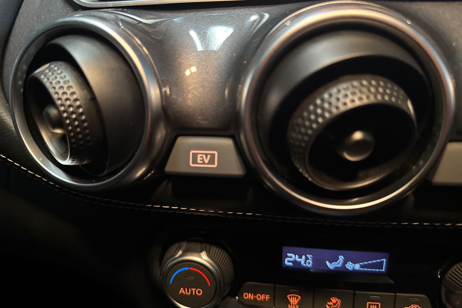 Used Nissan Juke 2023 for sale - 77818877: Photo 30