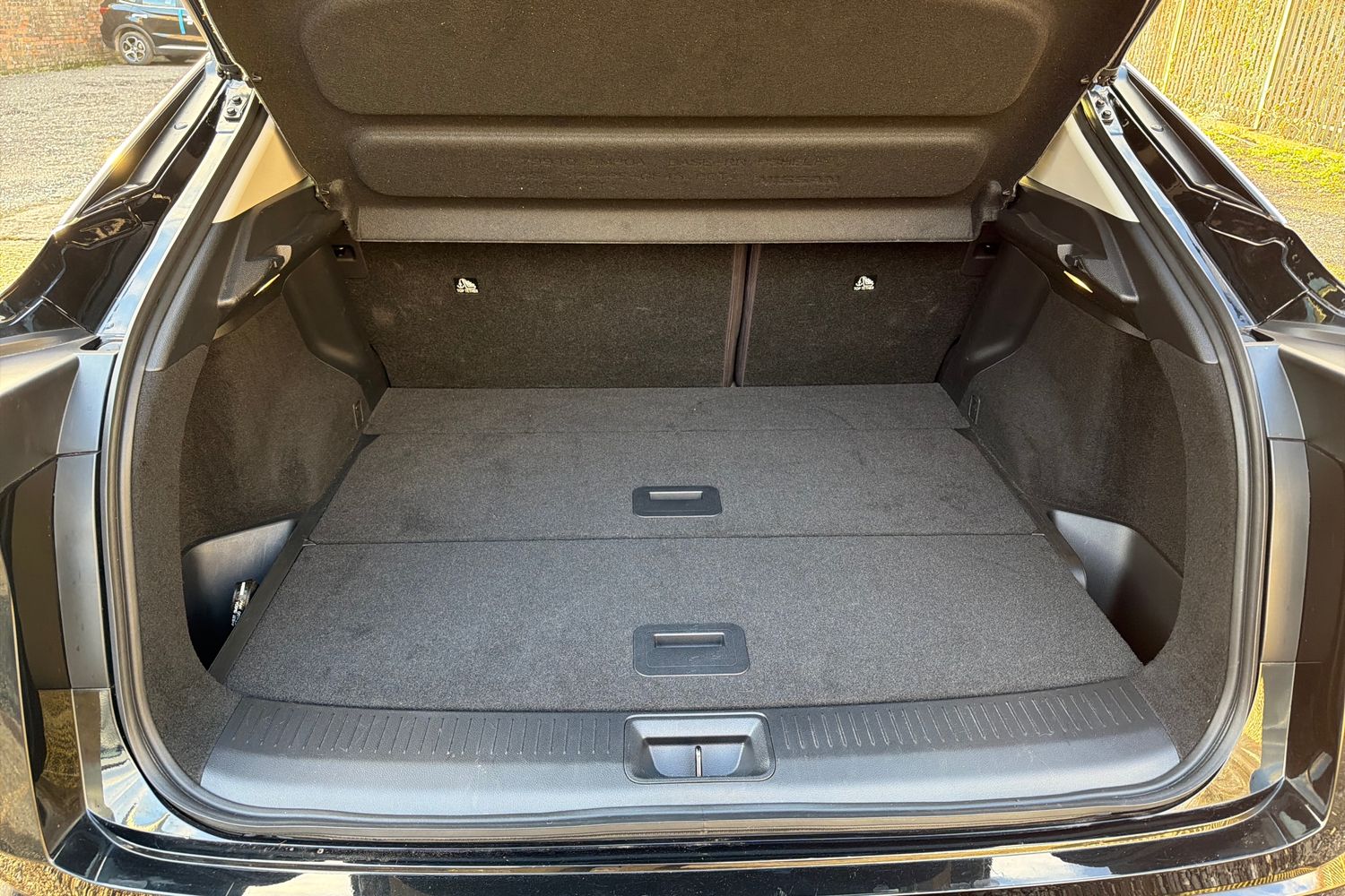 Used Nissan ARIYA 2022 for sale - 77428101: Photo 24