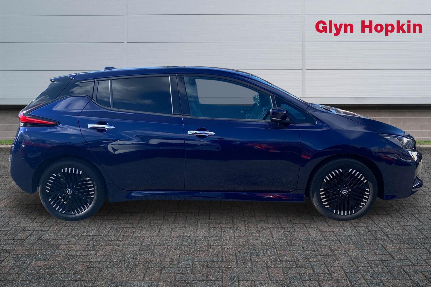 Used Nissan Leaf 2022 for sale - 77539842: Photo 2