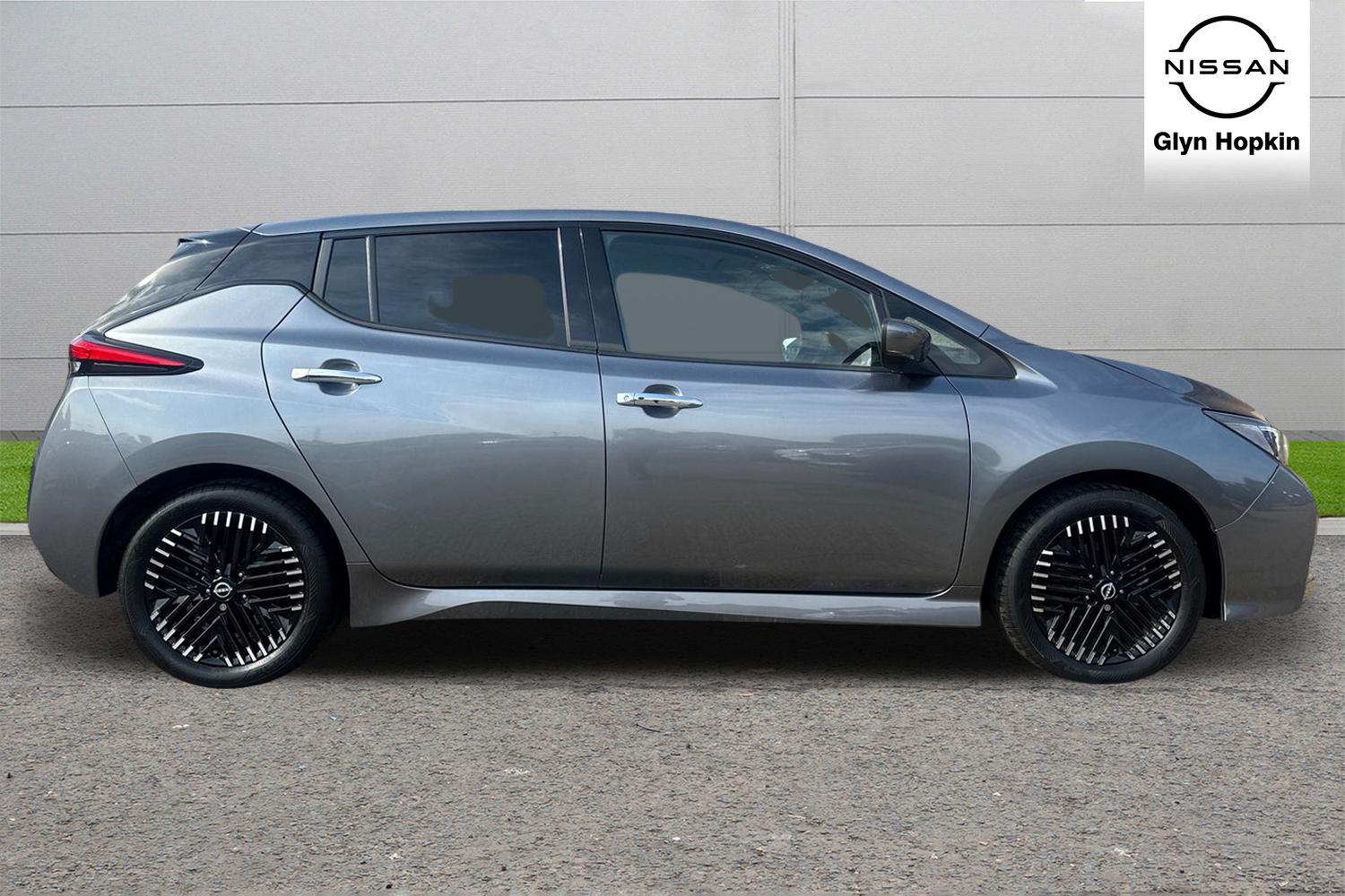 Used Nissan Leaf 2022 for sale - 76130725: Photo 2
