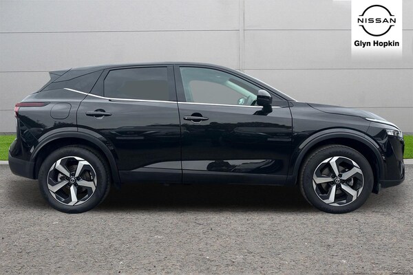 Used Nissan Qashqai 2022 for sale - 75702702: Photo 2