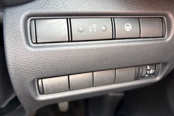 Used Nissan Juke 2022 for sale - 75652897: Photo 32