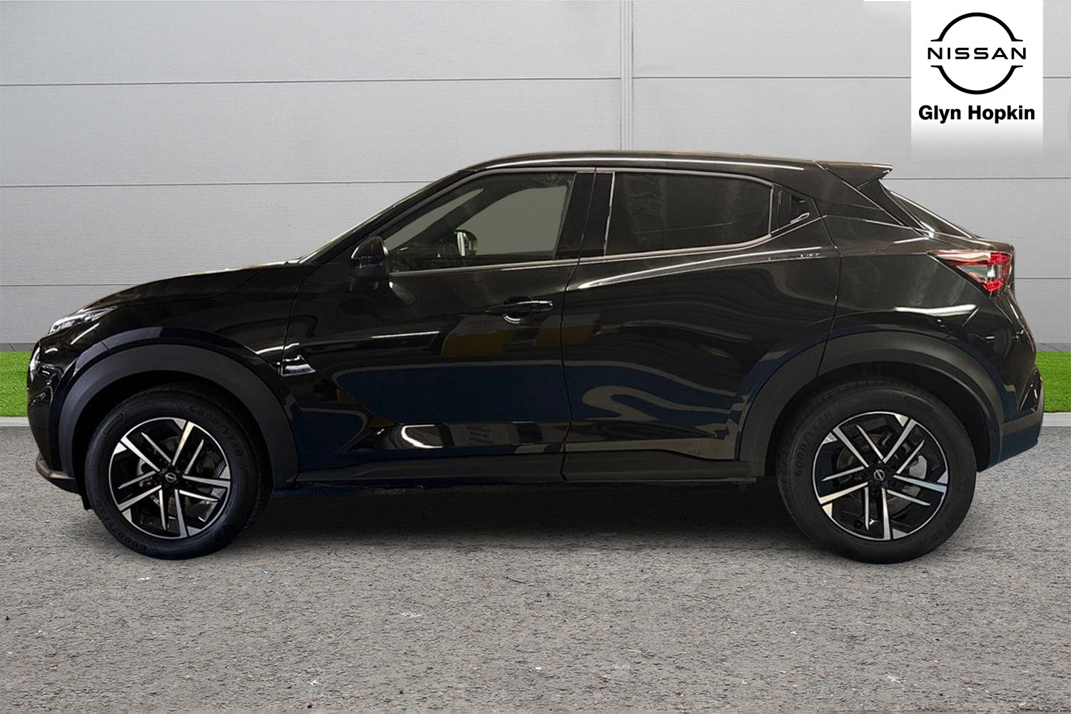 Used Nissan Juke 2025 for sale - 76130430: Photo 6