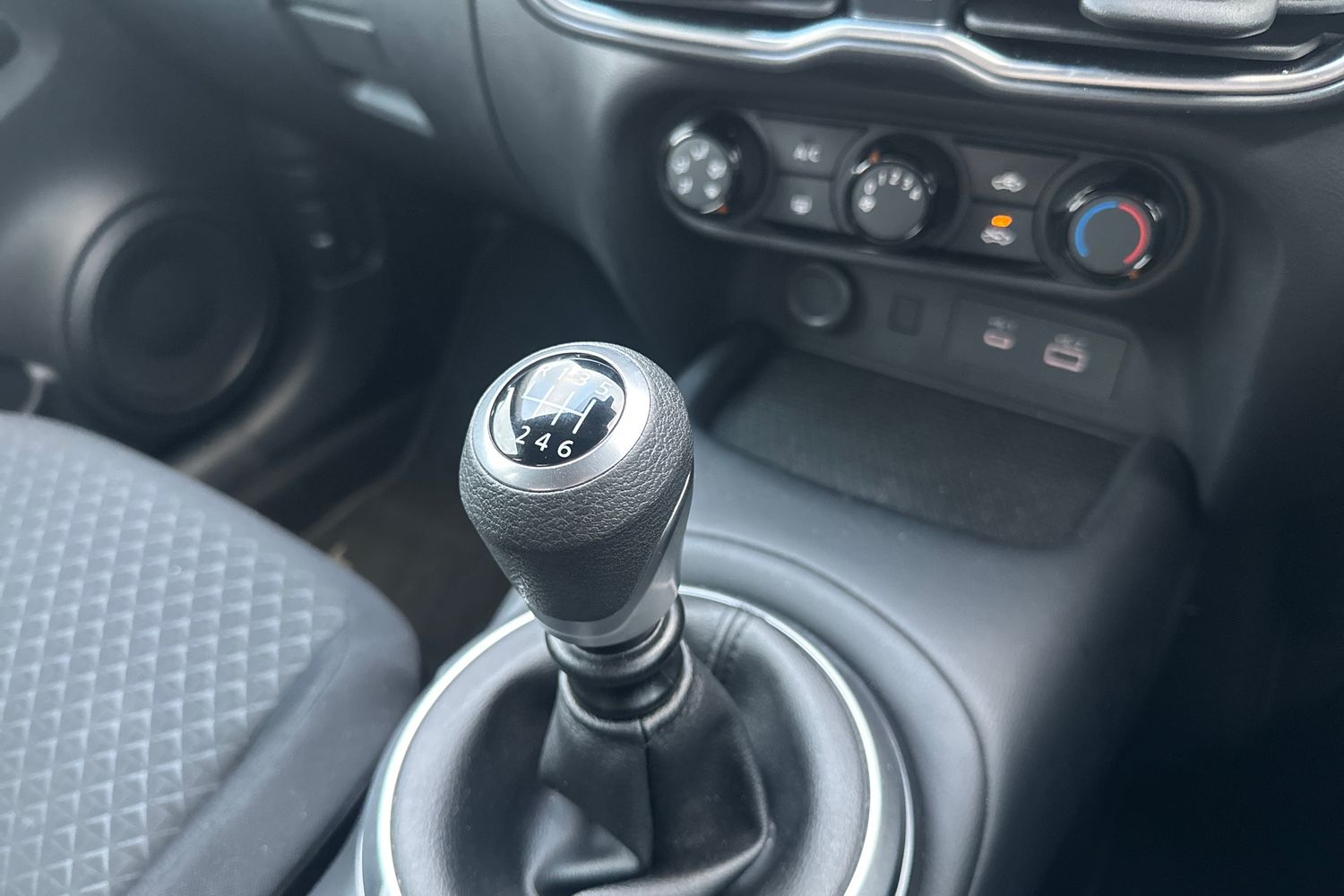 Used Nissan Juke 2024 for sale - 76927913: Photo 32